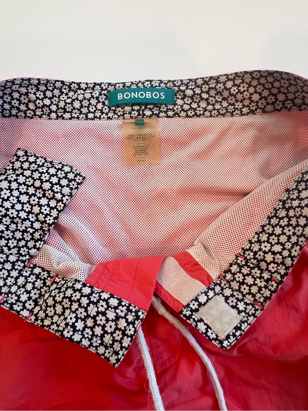 Bonobos Coral Red Swim Trunks, very good condition, 33